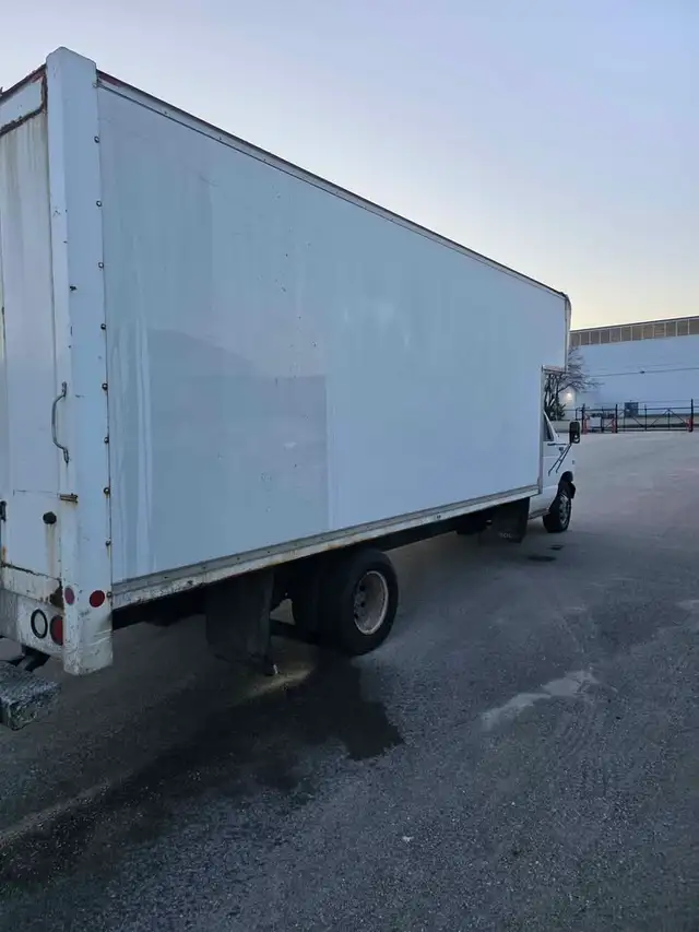 2002 Ford E450 Super Duty Box Truck | Cars & Trucks | Markham / York ...