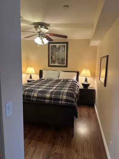 Room for rent with tv room attached, walk in closet with mirror closets. Middle floor of a house. Sh...