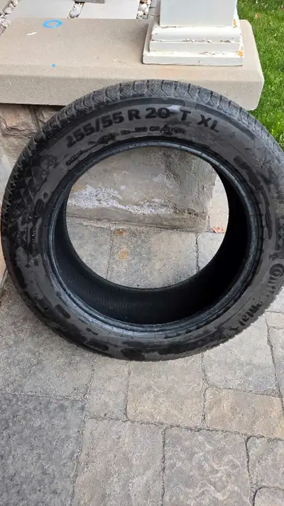 Continental SUV Winter Tires - Set of 4 255 55 R20 T XL Purchased new Winter 24/25 Used on Range Rov...