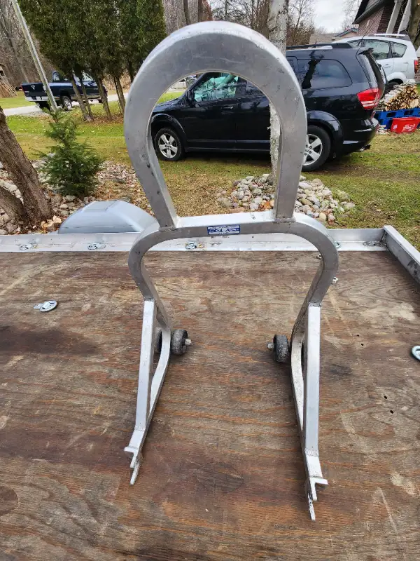 GYTR Genuine Yamaha Technology Racing R1 R6 R6R Aluminum Stand in Motorcycle Parts & Accessories in Windsor Region - Image 4