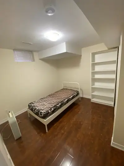 Single and sharing room for rent in Brampton. Near humberwest parkway and castlemore. Near the bus s...