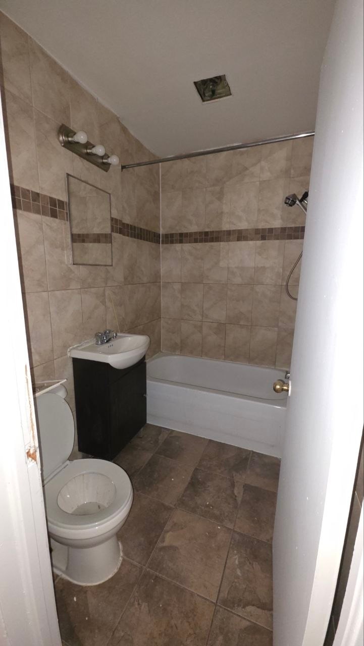 Apt for rent - CDN 4