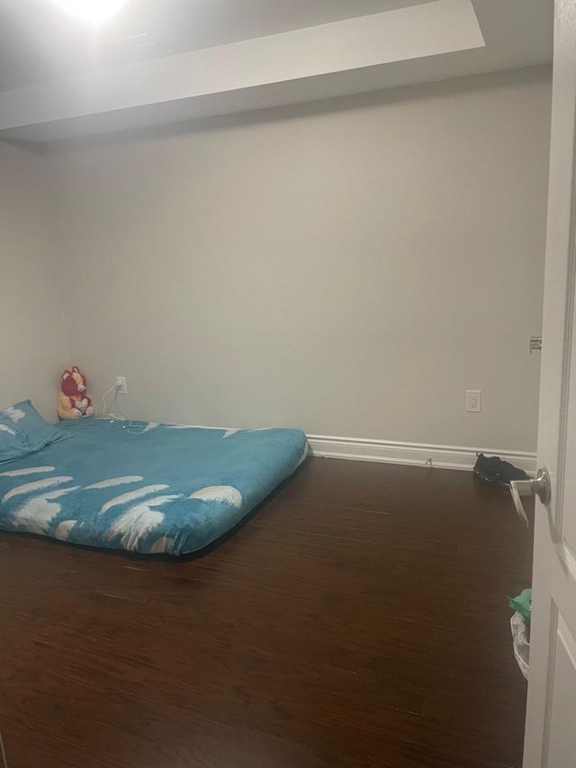 Room for rent in Room Rentals & Roommates in Mississauga / Peel Region