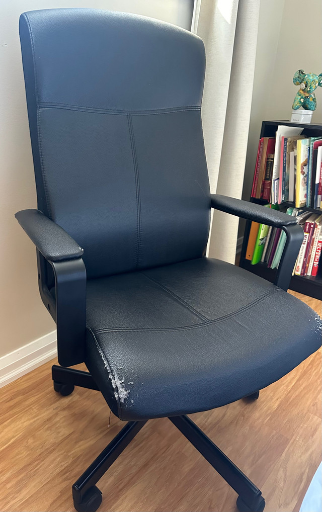 IKEA Office Chair in Chairs & Recliners in Mississauga / Peel Region - Image 2