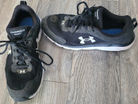 Men's/Boys Under Armour Runners Size 12
