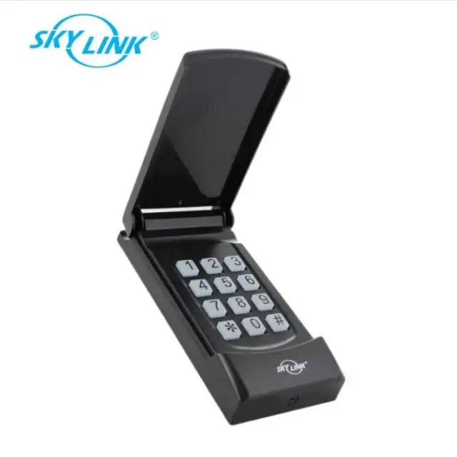 Garage Door Keypad, Remote in Security Systems in Markham / York Region - Image 5