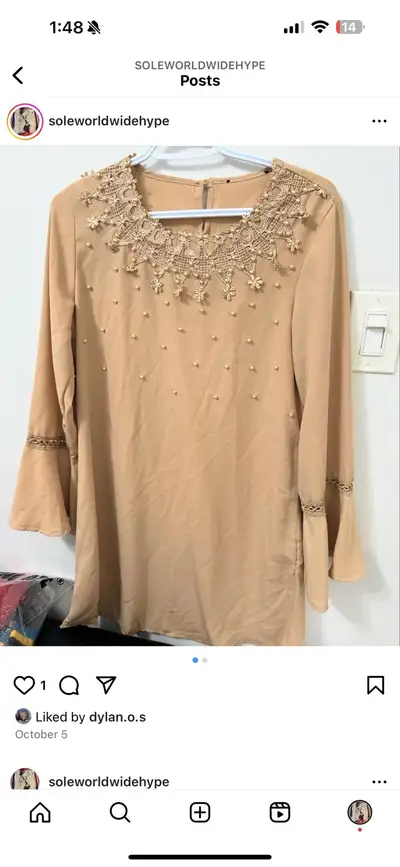 Women’s long sleeve top $25
