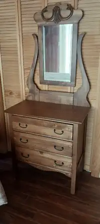 Dresser with mirror, 1940s vintage or older