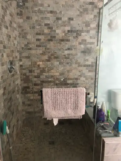 1 bedroom available in a 4 bedroom duplex. Other 3 tenants are University of Ottawa students, so UOt...