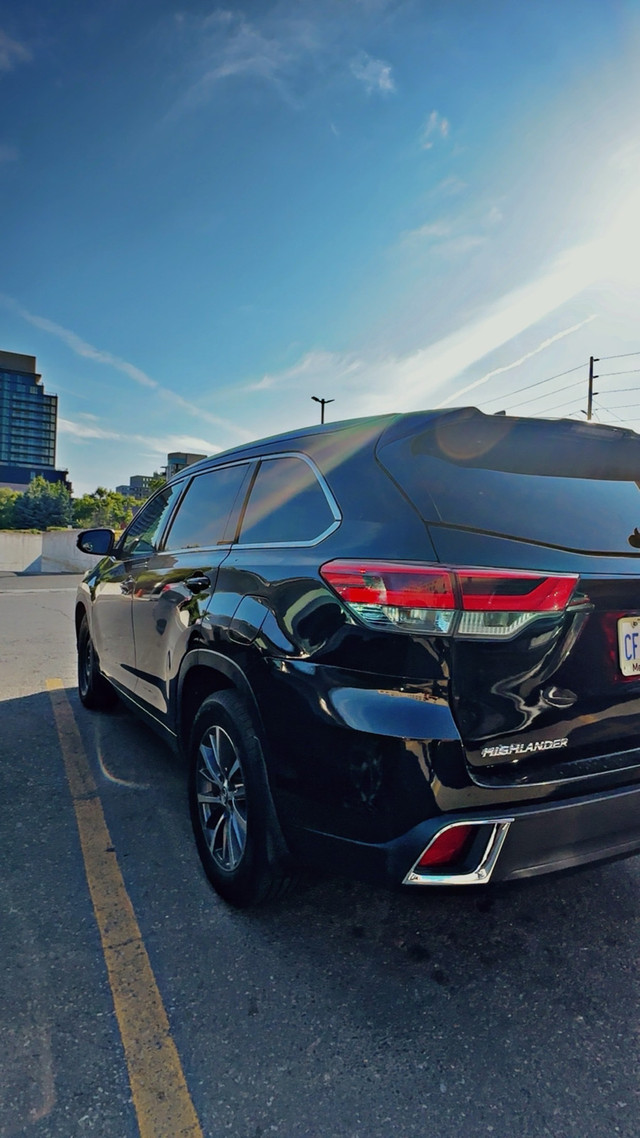 Toyota Highlander  in Cars & Trucks in Mississauga / Peel Region - Image 2