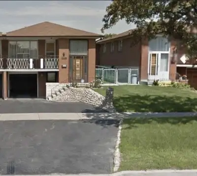 2 Bedroom Walkout Basement (Malton)