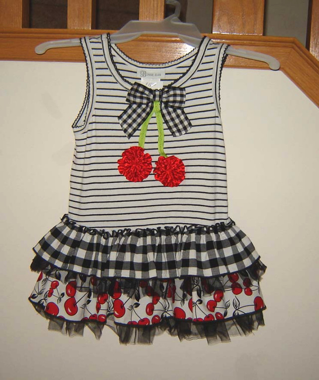 Top - sz 5, Dress & New Gymboree Shorts - 6/7 in Clothing - 5T in Strathcona County