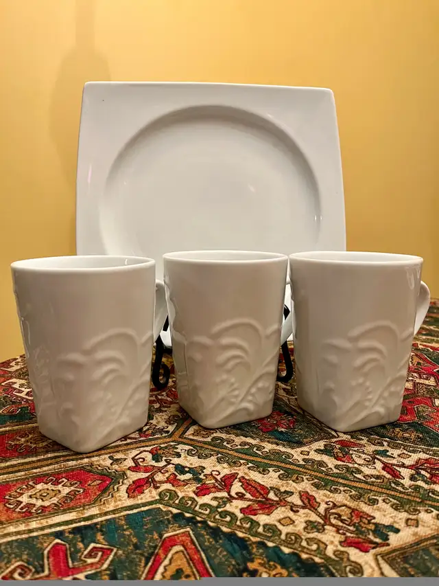 Mugs and Plate541618039581593601