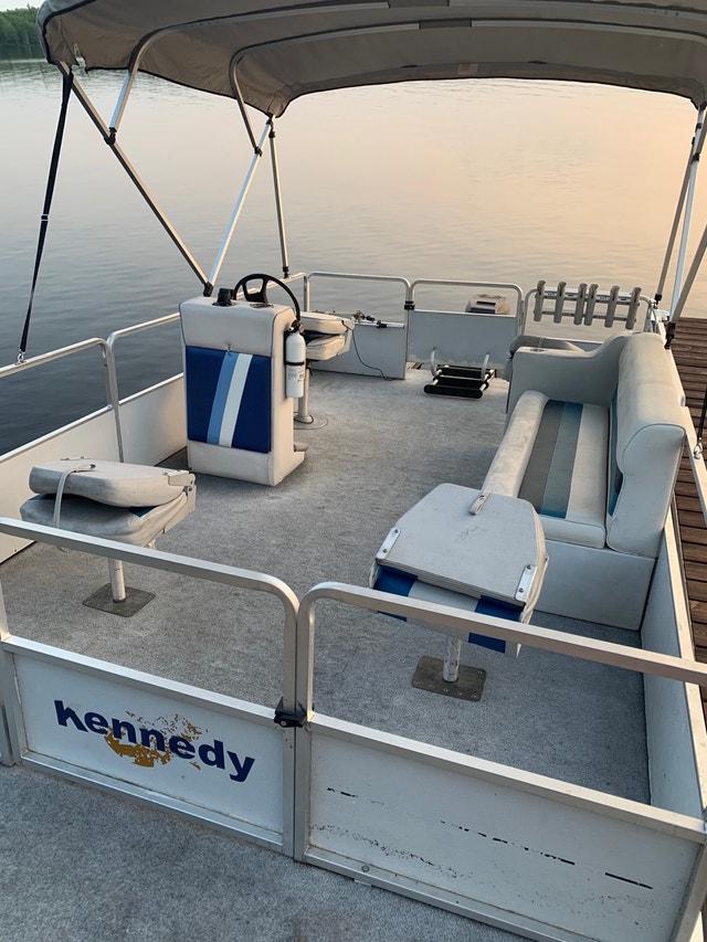 20’ Kennedy Pontoon Boat Powerboats & Motorboats Thunder Bay Kijiji