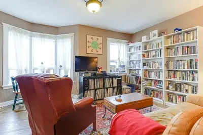 Aug1st,2-Rooms for rent,in 3-bedroom apart,Looking for 2 friends