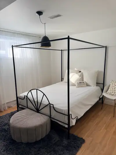 LIT BALDAQUIN MĖTAL (Marque Grange )AVEC MATELAS, View more
