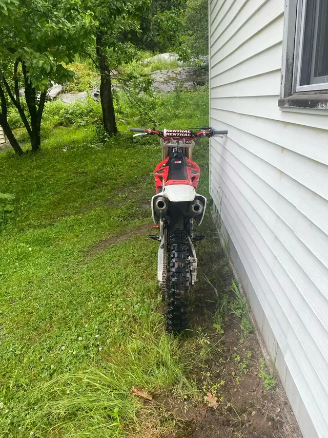  2009 Crf 250r  in Dirt Bikes & Motocross in Muskoka - Image 4