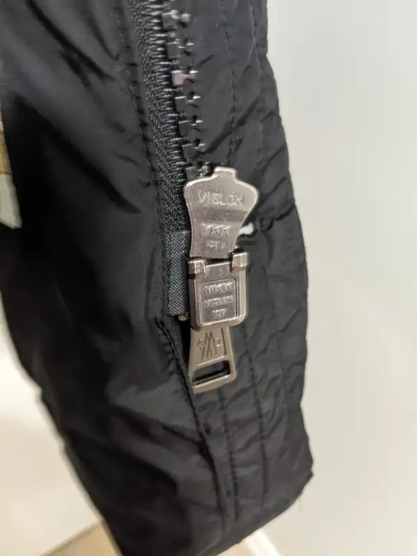 Moncler Quilted Black Long Down Jacket Size 6 / XXL in Men's in Mississauga / Peel Region - Image 7