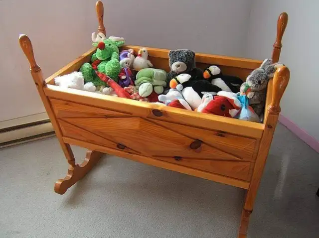 Berceau à pointes en pin massif NEUF in Other in Laurentides - Image 3