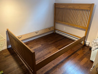 Base et tête de lit en bois