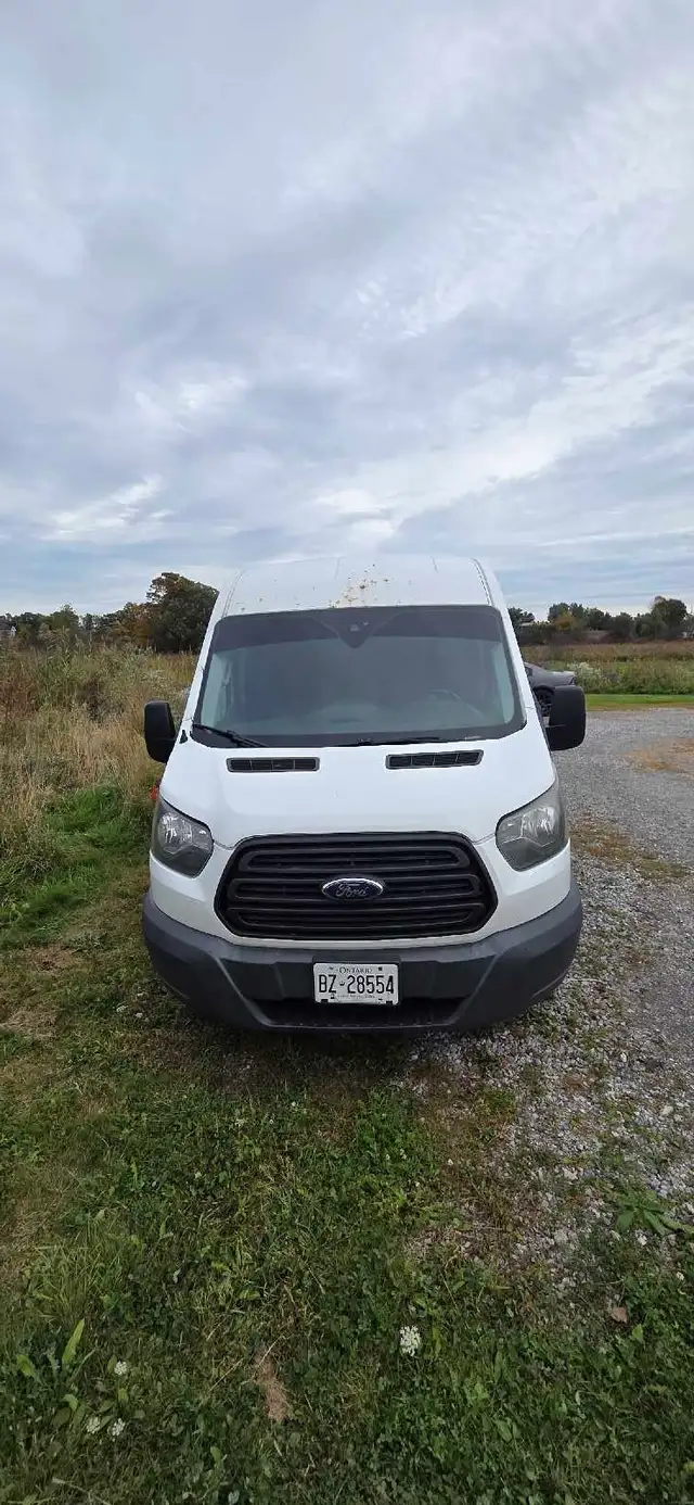 2016 Ford Cargo van591903209512642564