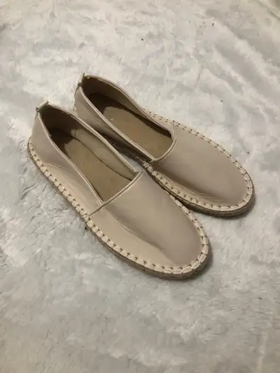Womens Cream Shoes. New. Size 8., View more