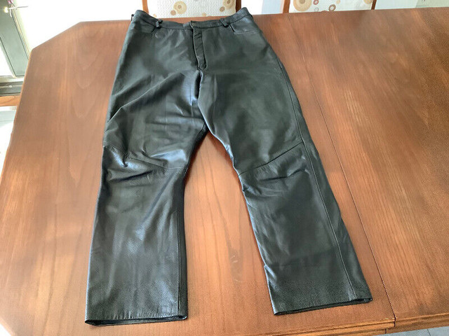 Pantalon de moto, 100% cuir véritable, femme Dimitri 11-12 ans dans Autre  à Ouest de l’Île - Image 4