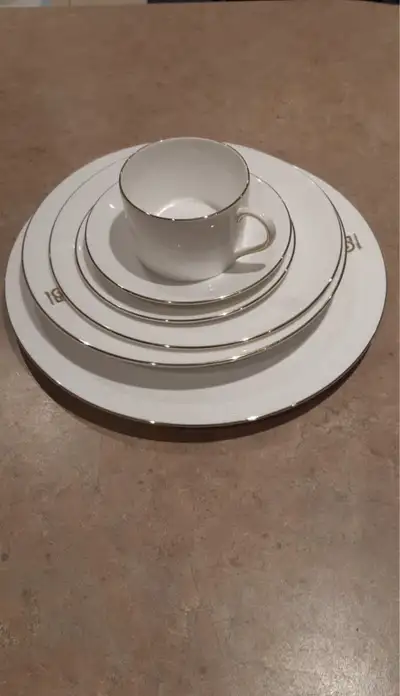 6 Piece Dinnerware Set, View more