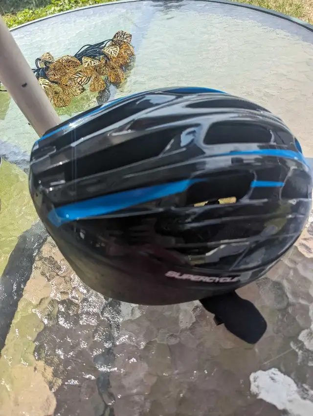 Super Cycle helmet adult cross trails bicycle helmet in Exercise Equipment in Cranbrook - Image 3