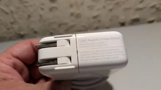Apple MagSafe Power Adapters in Laptop Accessories in Ottawa - Image 3