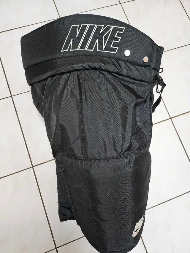 SOLD. Nike Custom Pro Hockey Pants - Senior XL in Hockey in City of Toronto - Image 4
