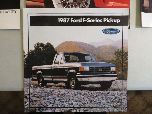 1987 - 1989  FORD MERCURY SHOWROOM BOOKS in Other in Belleville - Image 2