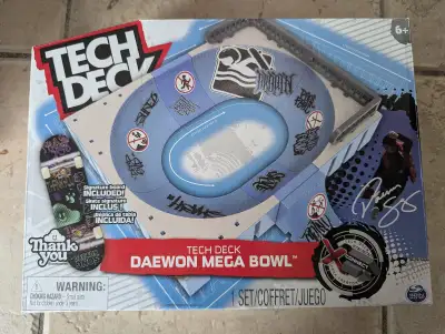 I have for sale a brand new Teck Deck Daewon Mega Bowl Set!!! If you have any questions or would lik...