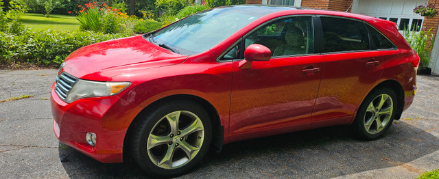 Toyota Venza  2012 in Cars & Trucks in Gatineau - Image 2