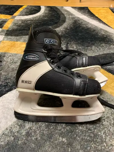 Skates CCM Size 3 Boys Size 4.5 Women’s, View more