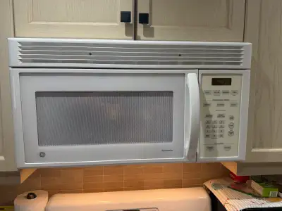 GE Spacemaker Microwave, View more