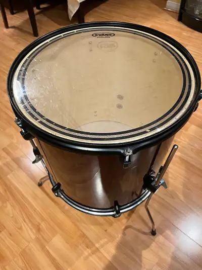 FLOOR TOM EXCELLENT CONDITION, View more
