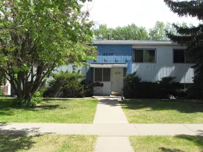 Large upper 2 bdrm $1400 Heat/Water incl.- 4436 4th ST NW