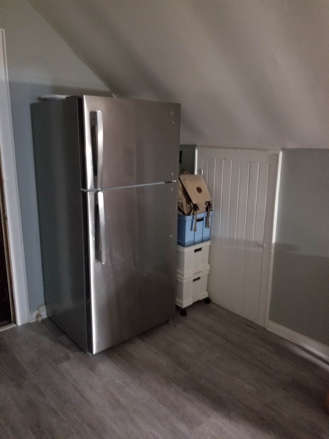 Bachelor 1 bed 1 bath upstairs unit in house available Aug 1st Long Term Rentals Sault Ste