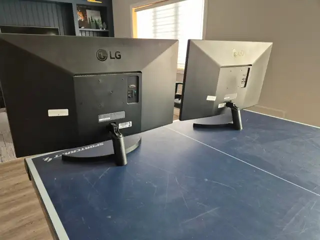 LG 32 inch HD monitors (update - 1 left for sale) in Monitors in Kitchener / Waterloo - Image 3