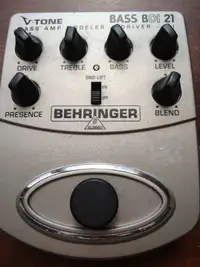 Behringer BDI 21 bass modeler