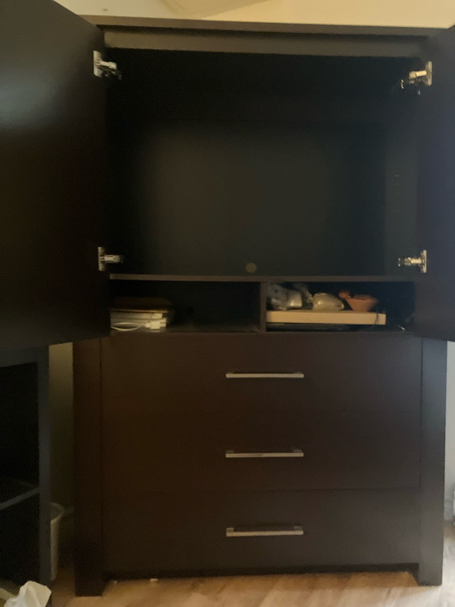 Commode 1 armoire 3 tiroirs presque neuve! dans Commodes et armoires  à Ville de Québec - Image 2