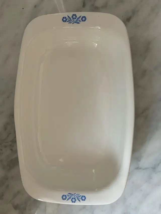 Corning Ware Blue Cornflower roasting pan in Kitchen & Dining Wares in Markham / York Region - Image 3