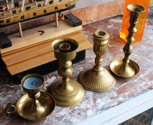 Assorted Vintage Delicate Indian Brass Candle Holder 4 Pcs in Home Décor & Accents in Gatineau - Image 2
