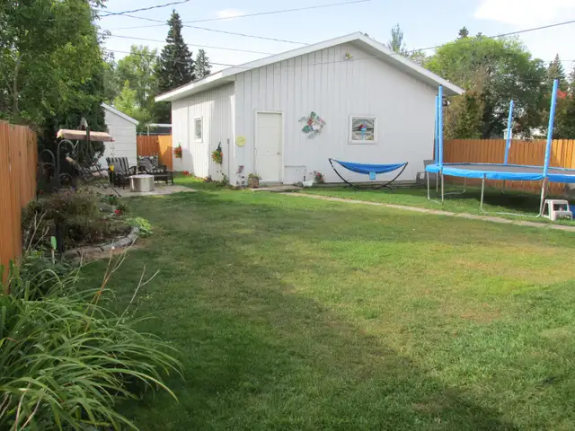 House 3 Bedroom 2 Bathroom in Houses for Sale in Nipawin - Image 9