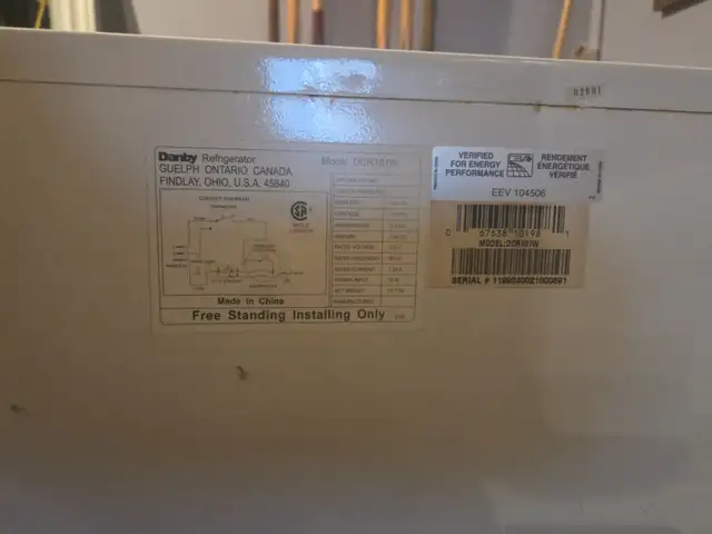 Bar Fridge Darby in Refrigerators in City of Halifax - Image 4