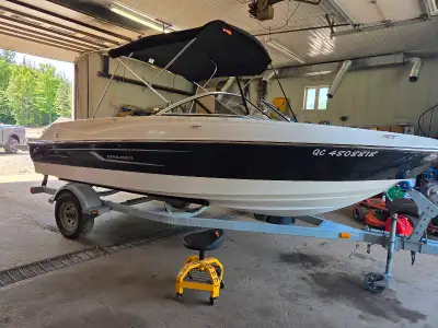 Bayliner 2014, un bateau exceptionnel pour profiter des journées ensoleillées sur l'eau! Ce bowrider...