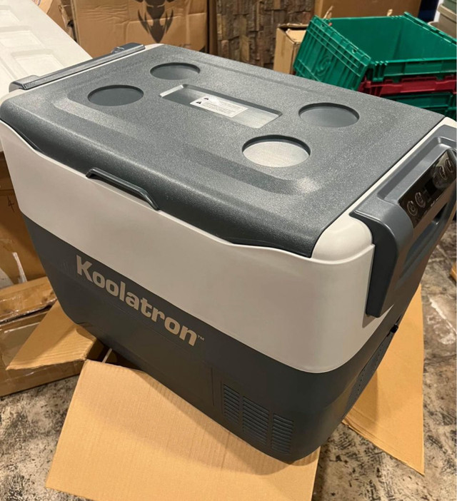 Koolatron SmartKool SK40 Portable Cooler Freezer 42 Quart / 40L  in Refrigerators in Cambridge - Image 3