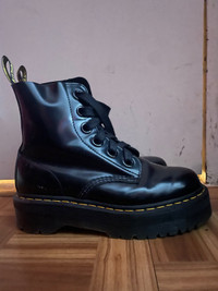 Doc Marten platform boots