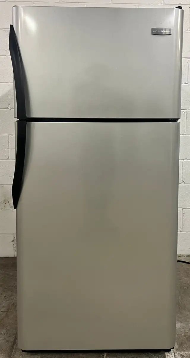 -Refrigerator “FRIGIDAIRE” 30” wide in Refrigerators in Barrie - Image 2